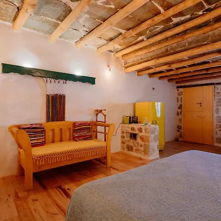 Stenosa Guest house